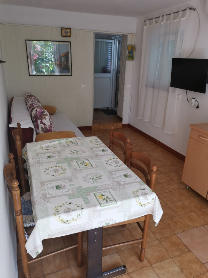 Apartment 4, Apartmani Ruža