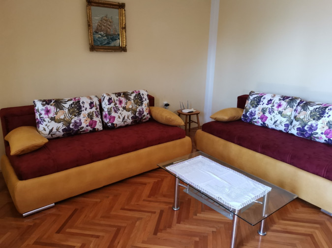 Apartment 1, Apartmani Ruža