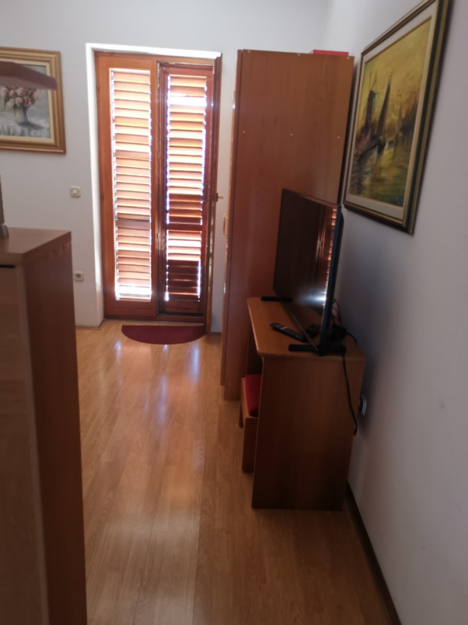 Apartment 3, Apartmani Ruža