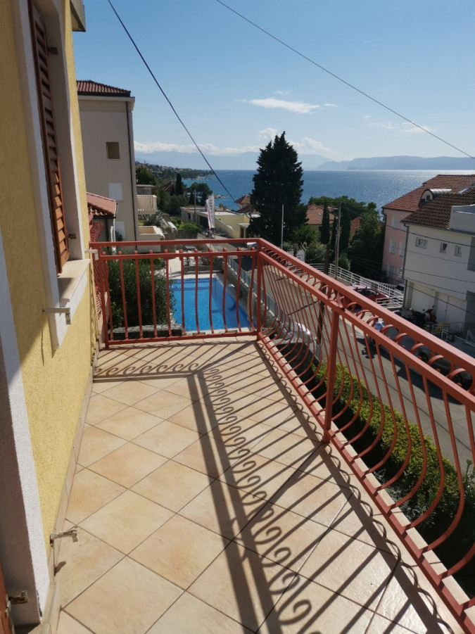 Apartment 3, Apartmani Ruža